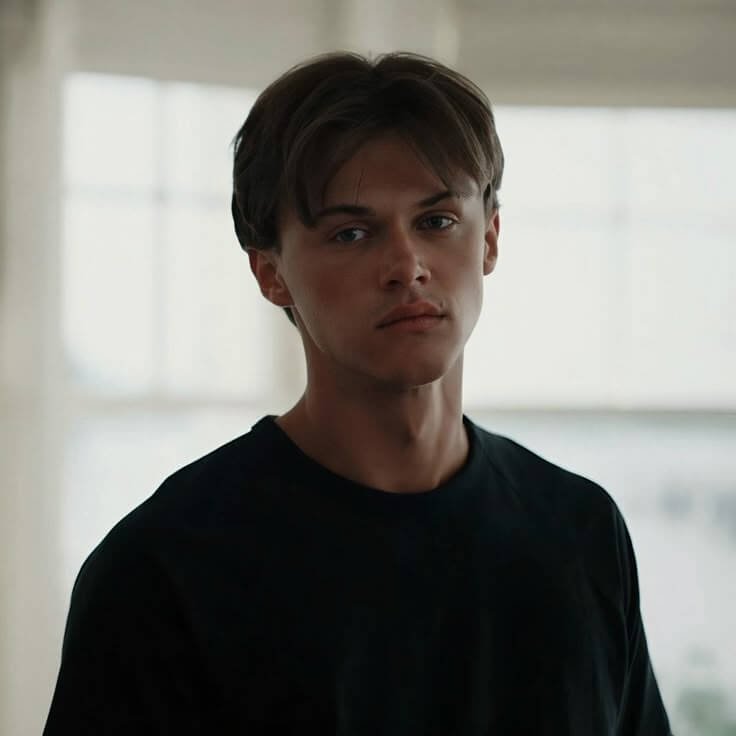 Conrad Fisher: Biography, Age, Family, Personality, Relationships, and More Conrad Fisher: Biography, Age, Family, Personality, Relationships, and More